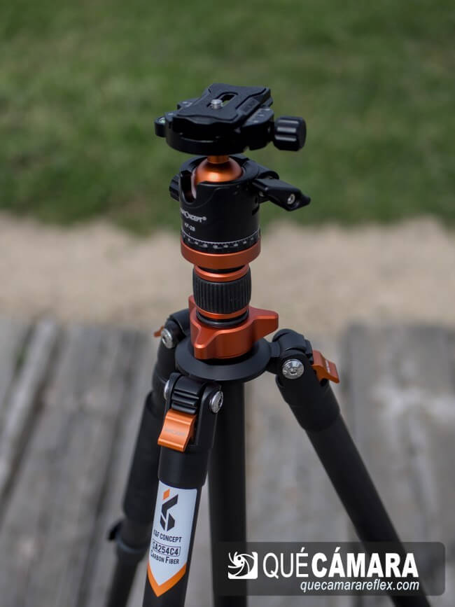 Trípode ligero de fibra de carbono SA254C4