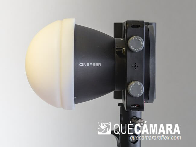 ZHIYUN Cinepeer CX100 con domo, vista lateral